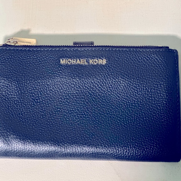 Michael kors Navy jet set wallet - Picture 1 of 5